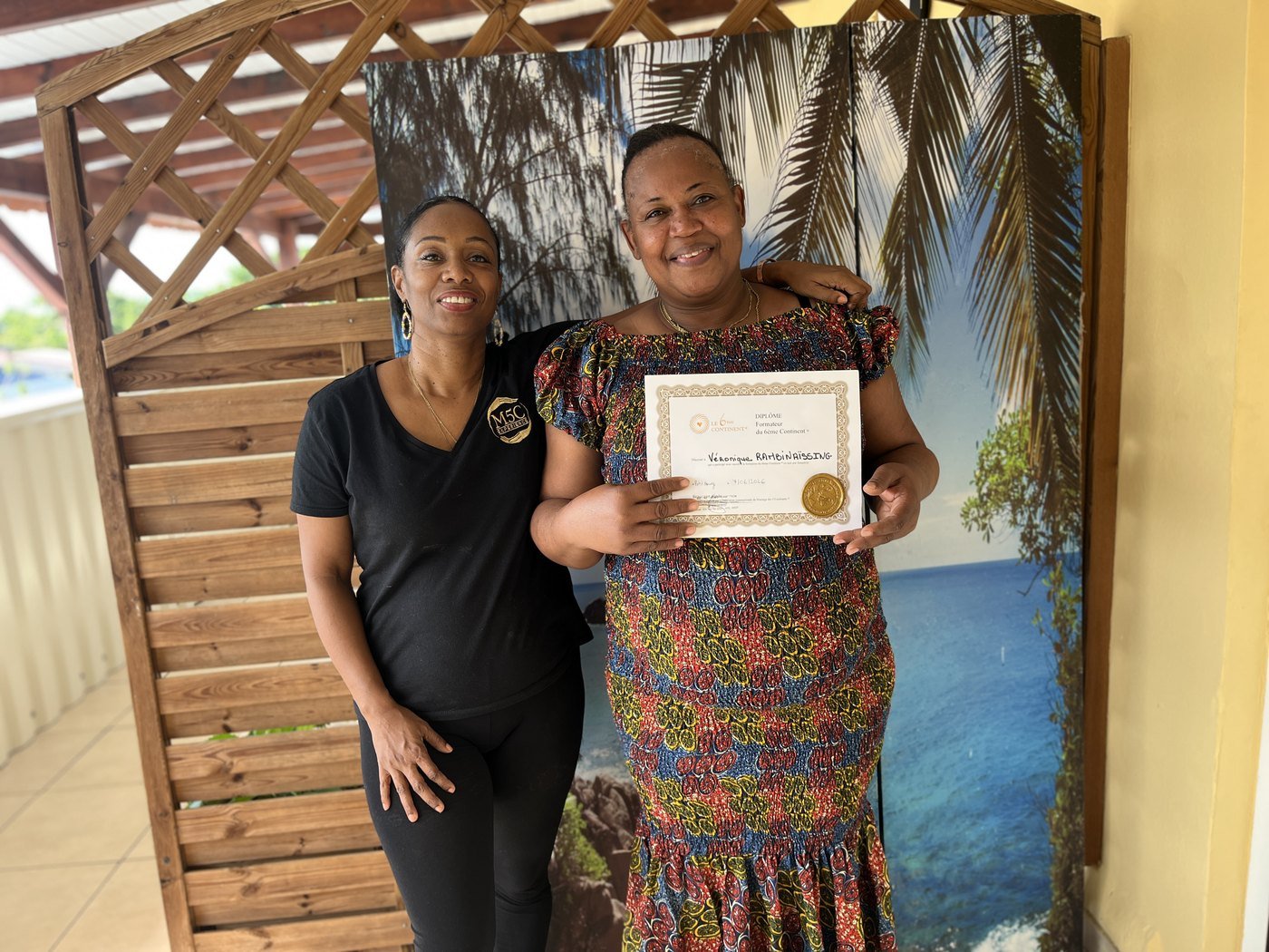 Remise du certificat Formateur Le 6ème Continent